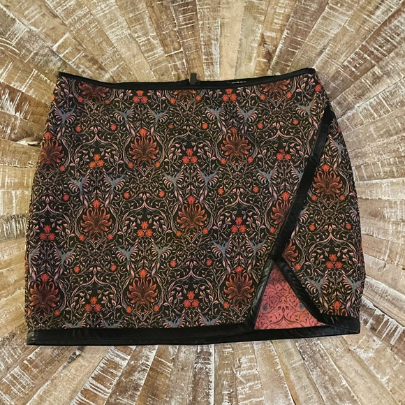 Express Orange and Red Wrap Skirt size 10 - Picture 1 of 7